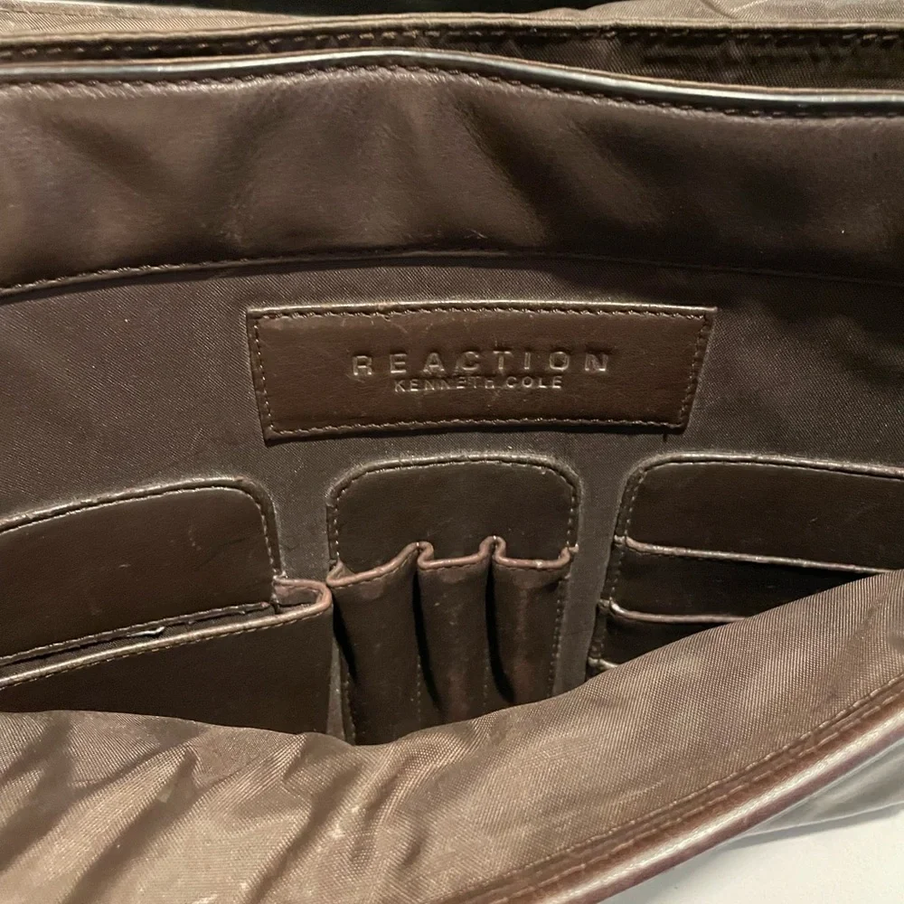 Kenneth Cole Reaction Chocolate Brown Leather Briefcase